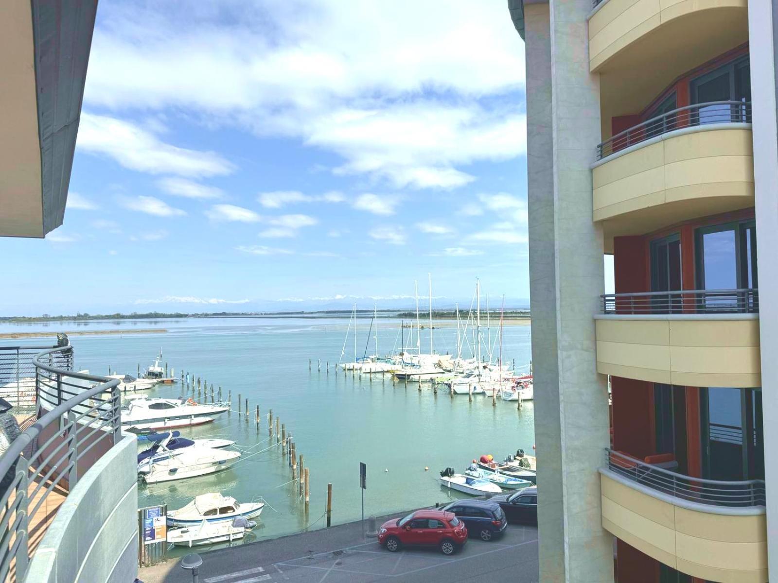 Costa Azzurra Apartment Grado Room photo
